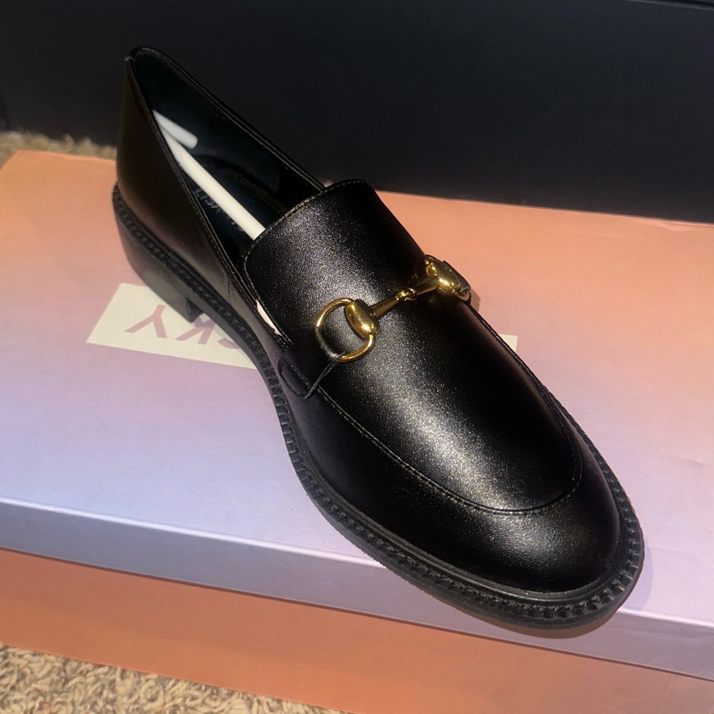 Elegant Black Loafers with Gold Accent
